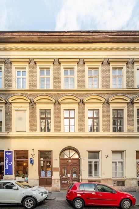 Dizsu's Place Apartment *
